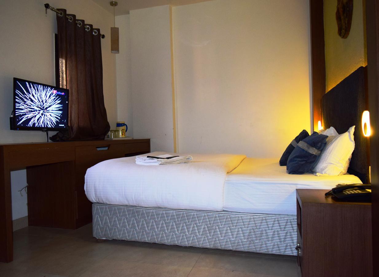 Hotel Chandragupta Ujjain Exterior photo